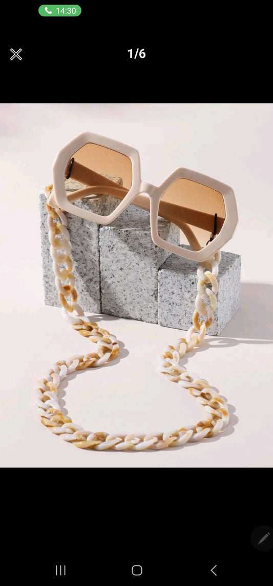 Geo Frame Glasses With Chain