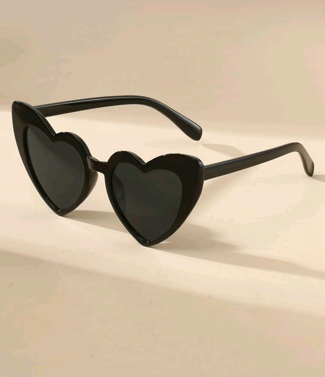 Heart Cat Eye Frame Sunglasses
