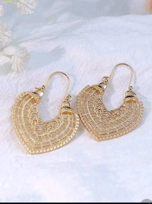 Mini- Heart Shaped Hoop Earrings-Gold