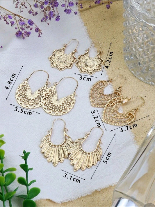 Mini Flower Shaped Hoop Earrings-Gold