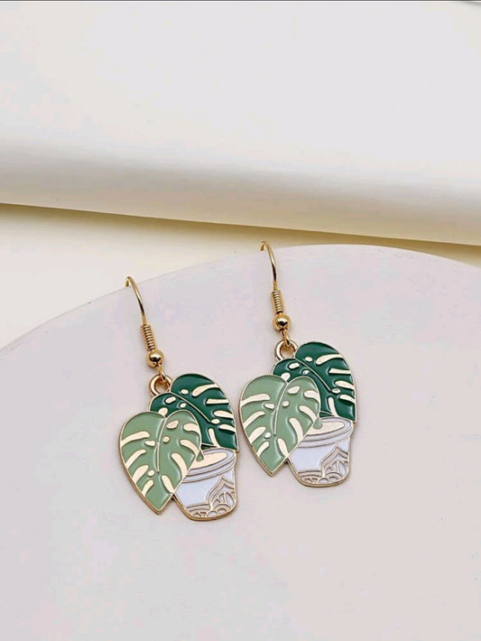 Leaf Decor Drop Earrings