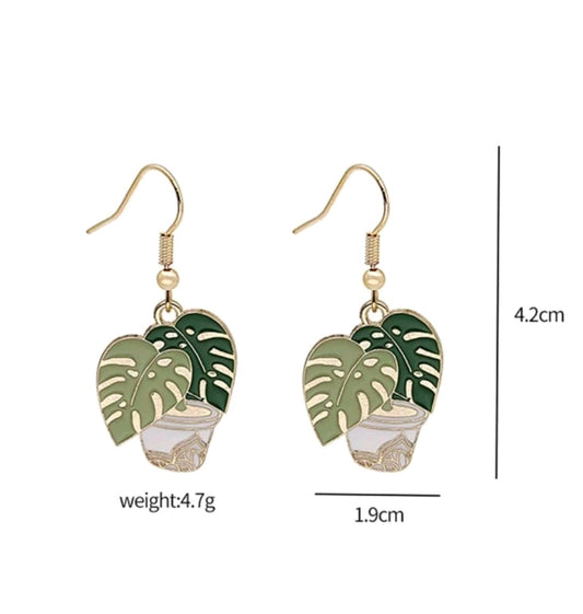 Leaf Decor Drop Earrings