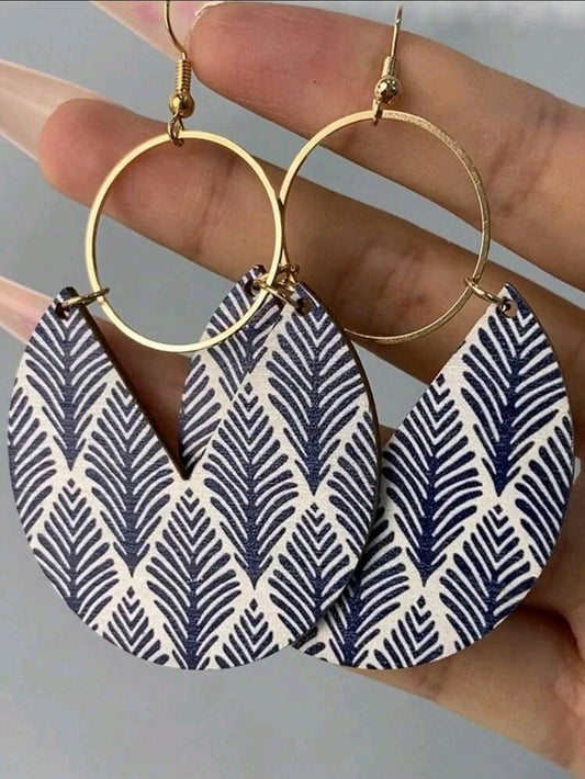 Leaf Pattern Geometric Drop Earrings