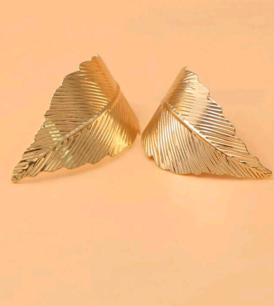 Leaf Design Stud Earrings